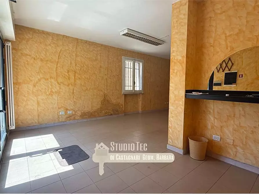 negozio in affitto a Ravenna in zona Classe