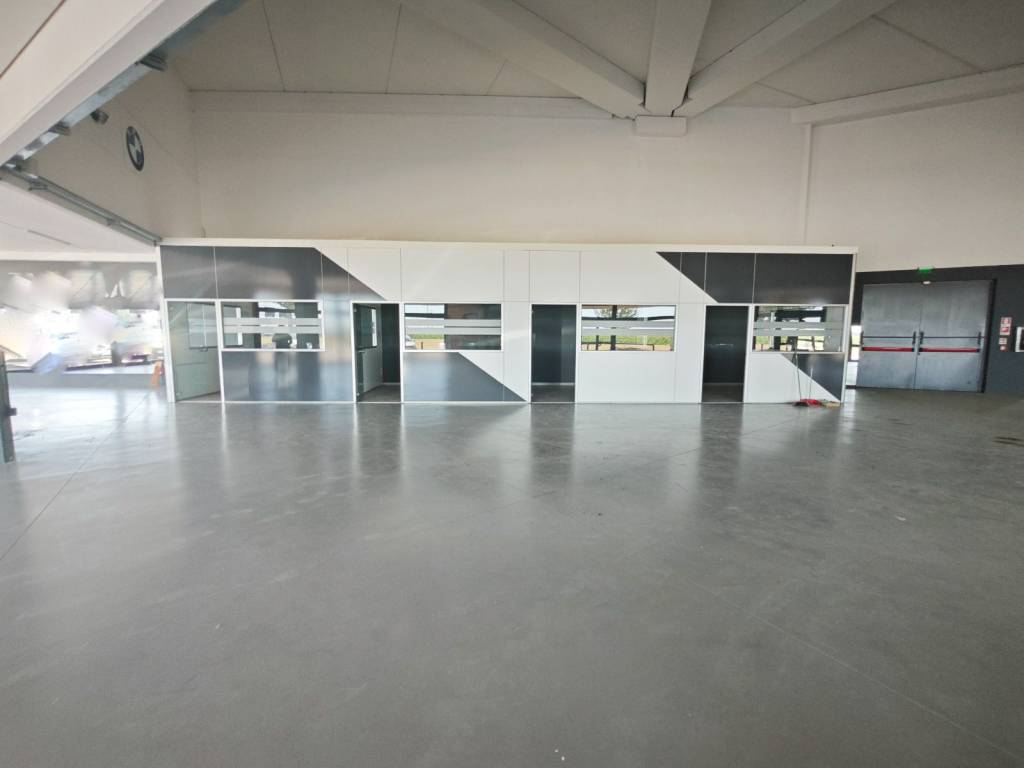 negozio in affitto a Ravenna in zona Classe