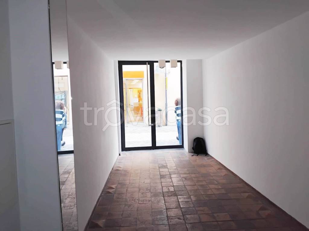 negozio in affitto a Ravenna in zona Centro Storico
