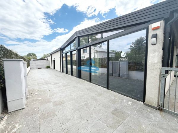 negozio in affitto a Ravenna in zona Marina di Ravenna