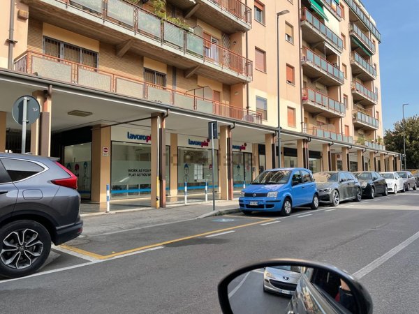 locale commerciale in affitto a Ravenna in zona Centro Storico