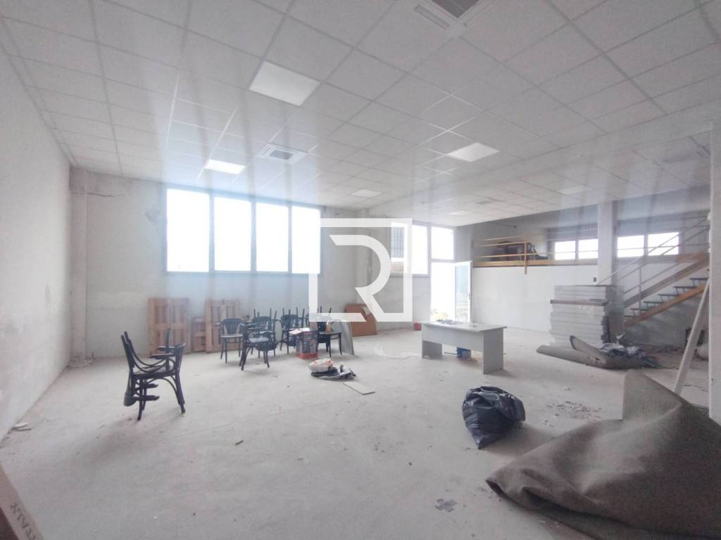 negozio in affitto a Ravenna