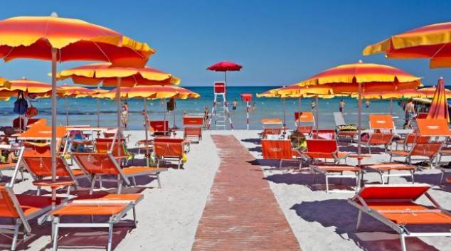 negozio in affitto a Ravenna in zona Lido di Savio