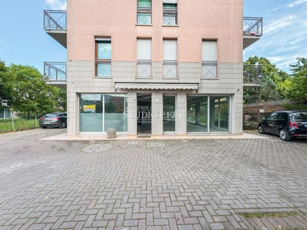 negozio in affitto a Ravenna