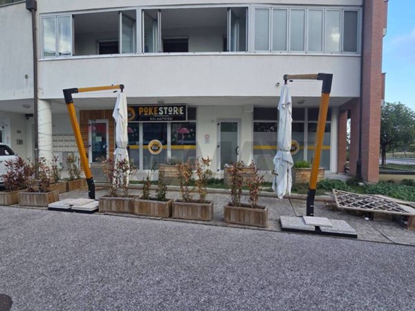 negozio in affitto a Ravenna in zona Marina di Ravenna