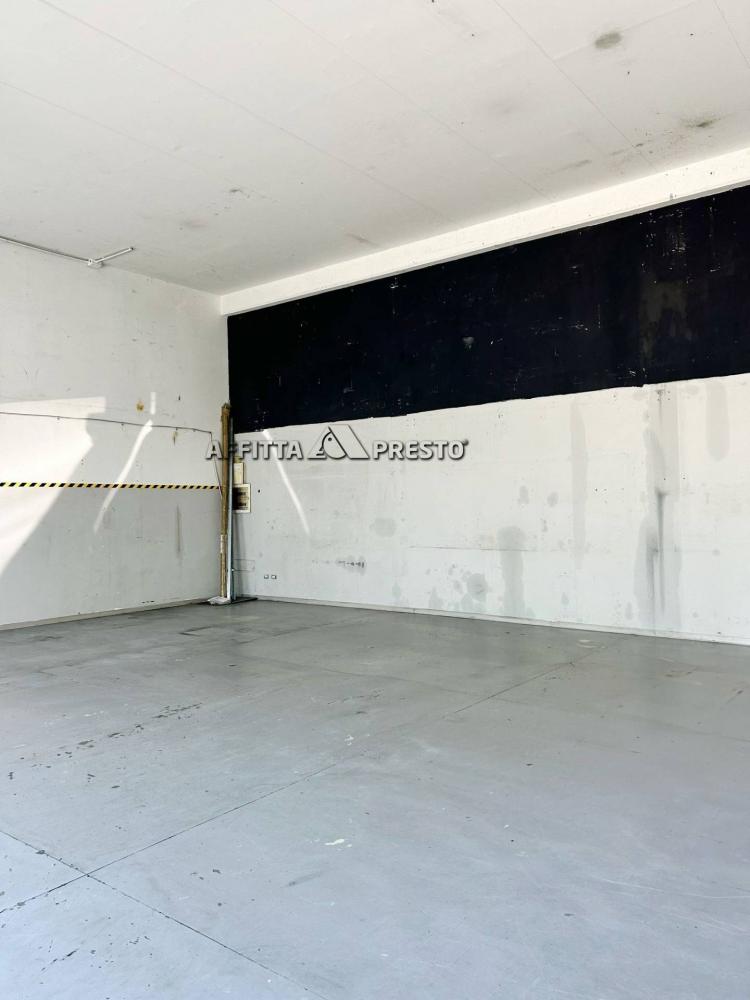 negozio in affitto a Ravenna