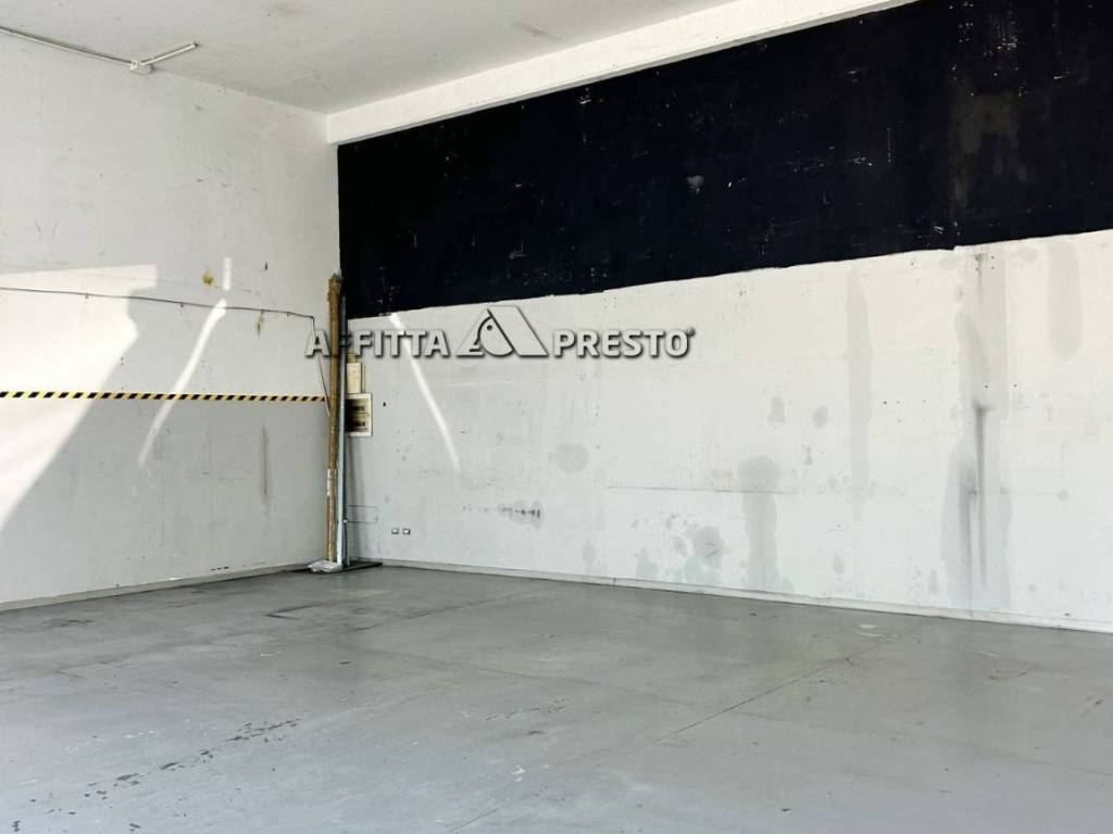 negozio in affitto a Ravenna