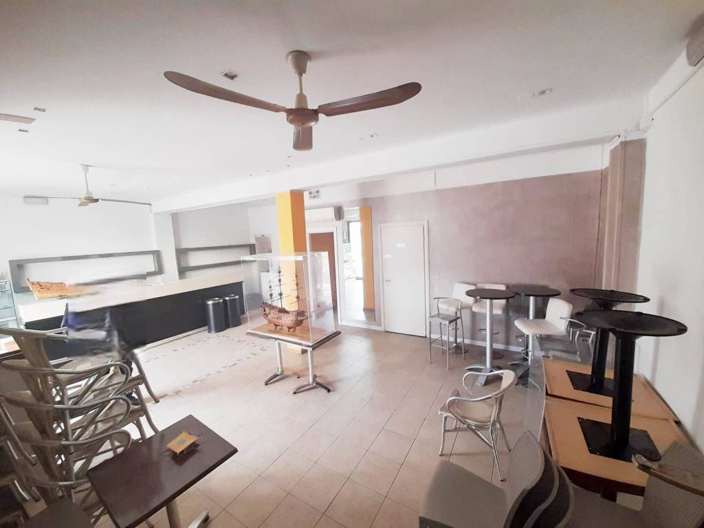 negozio in affitto a Ravenna