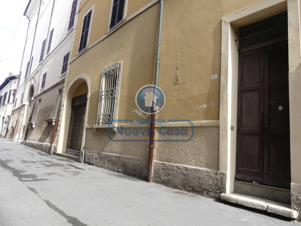 negozio in affitto a Ravenna in zona Centro Storico