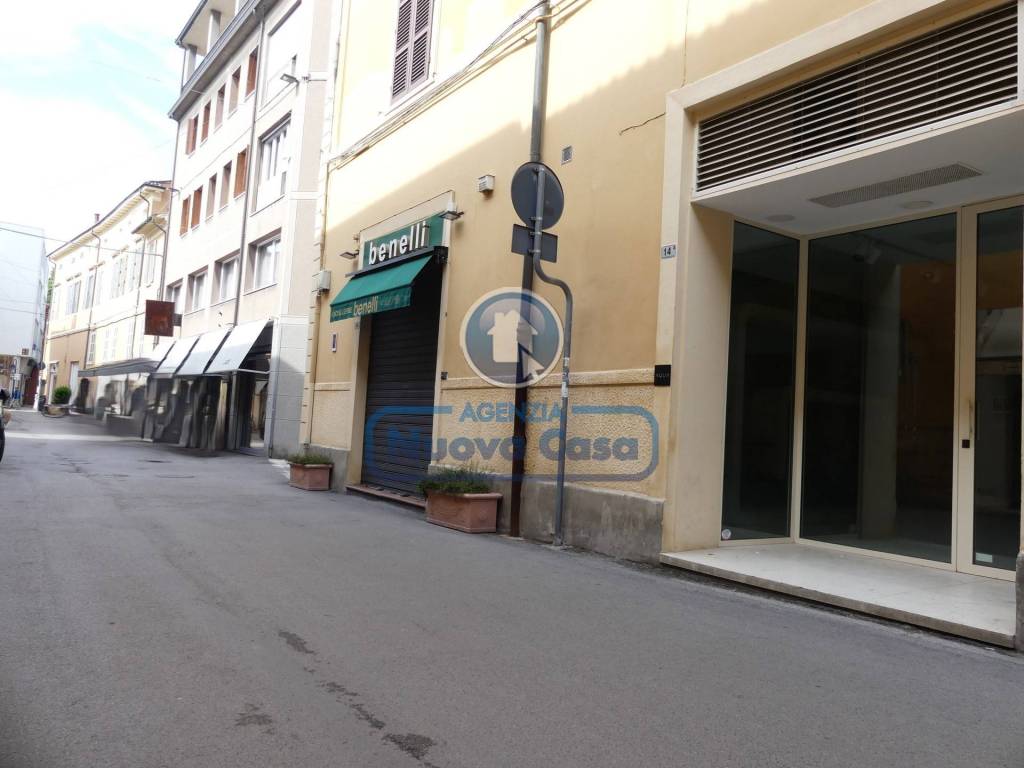 negozio in affitto a Ravenna in zona Centro Storico