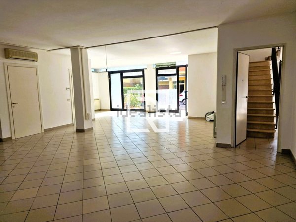 locale commerciale in affitto a Ravenna in zona Centro Storico