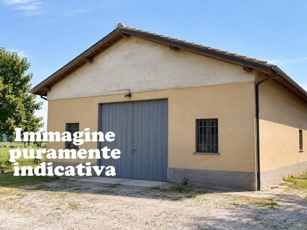 locale commerciale in affitto a Ravenna in zona Camerlona