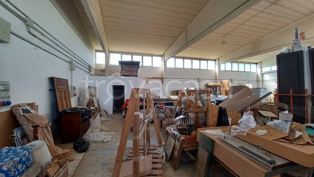 locale commerciale in affitto a Sant'Agata sul Santerno