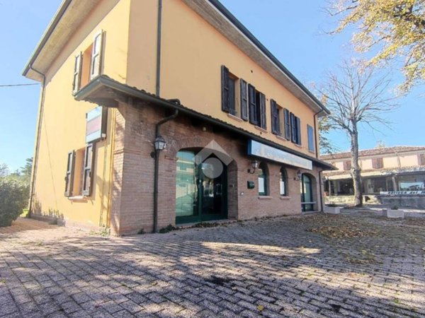 negozio in affitto a Bertinoro in zona Capocolle