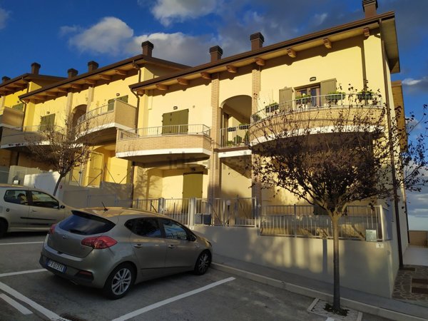 appartamento in affitto a Borghi