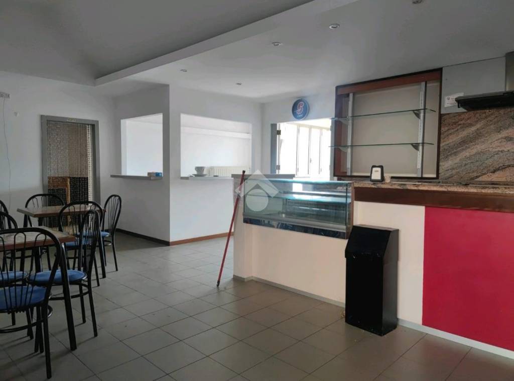 negozio in affitto a Castrocaro Terme e Terra del Sole