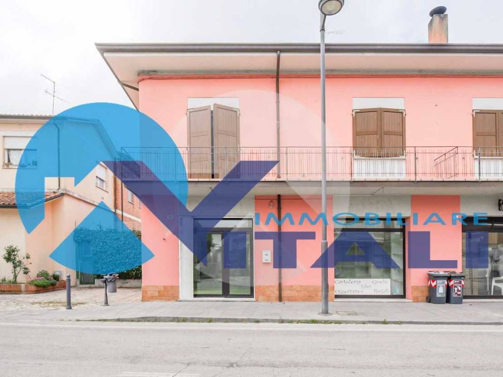 negozio in affitto a Cesena in zona Calisese