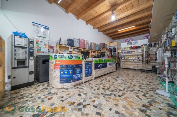 negozio in affitto a Cesena in zona Centro Storico