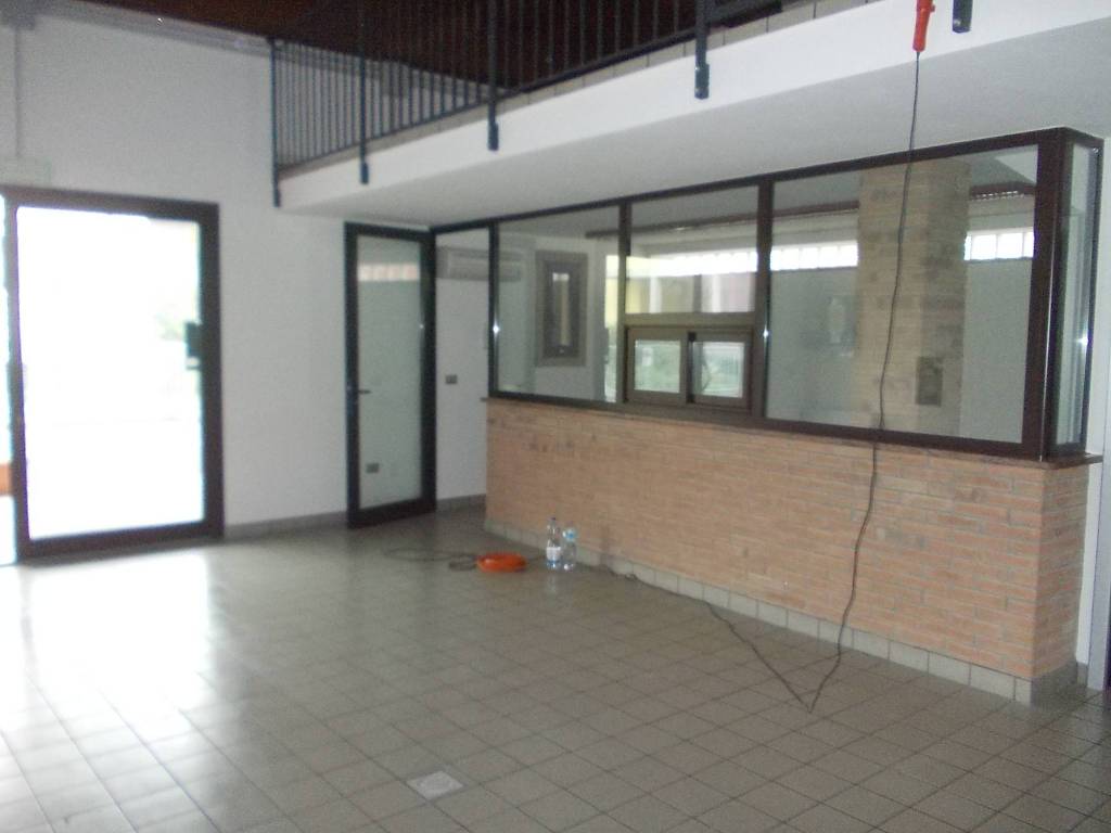 negozio in affitto a Cesena in zona Sant'Egidio