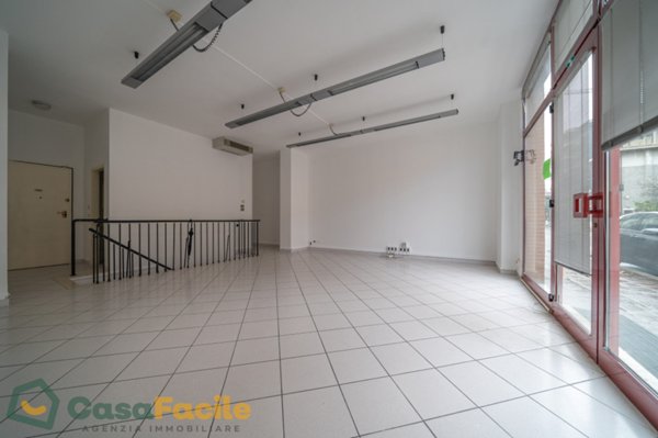 negozio in affitto a Cesena in zona Centro Storico