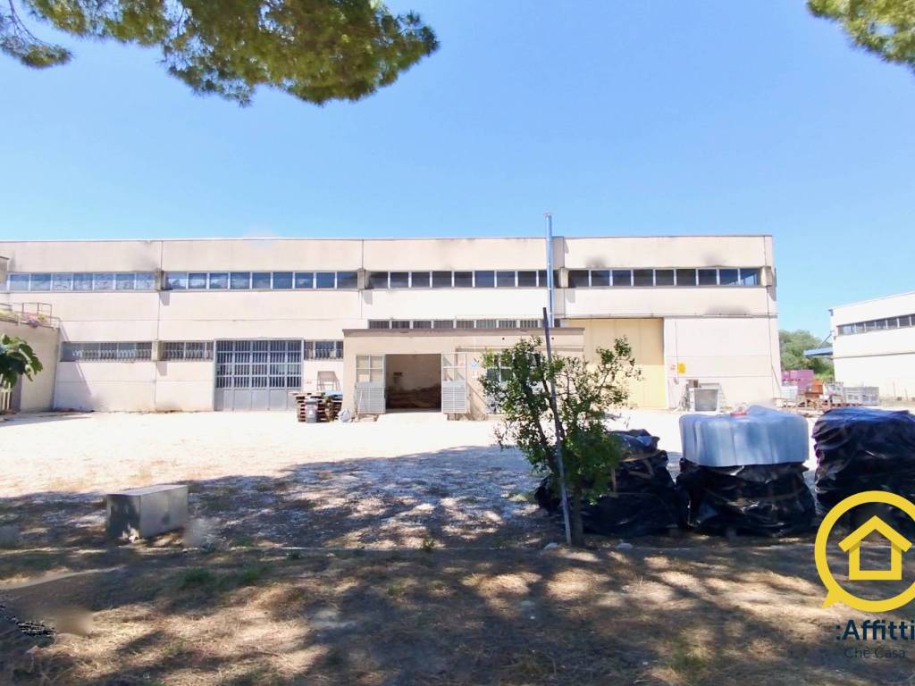 locale commerciale in affitto a Cesena in zona Bulgarnò