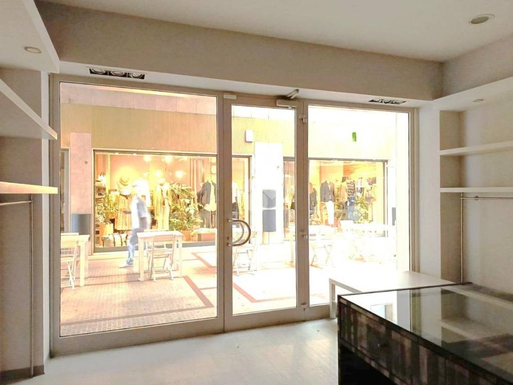 negozio in affitto a Cesena in zona Centro Storico