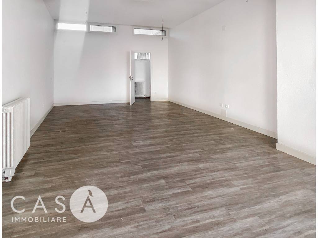 negozio in affitto a Cesena in zona Centro Storico