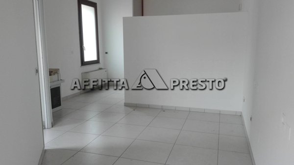 locale commerciale in affitto a Cesena