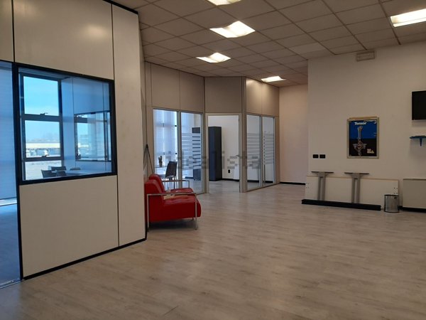 ufficio in affitto a Cesena in zona Pievesestina