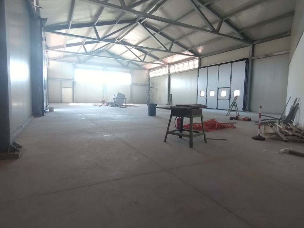 locale commerciale in affitto a Cesena in zona Torre del Moro