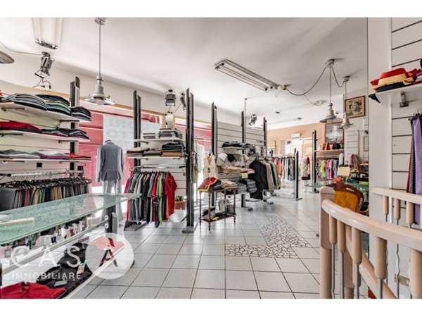 negozio in affitto a Cesena in zona Centro Storico