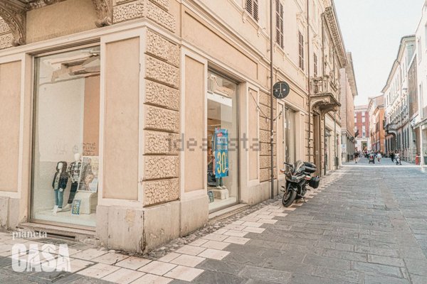 negozio in affitto a Cesena in zona Centro Storico