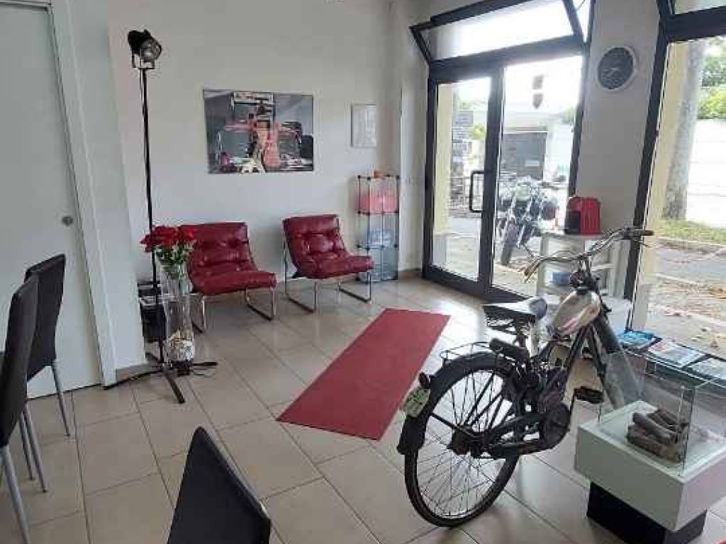 negozio in affitto a Cesena in zona Centro Storico