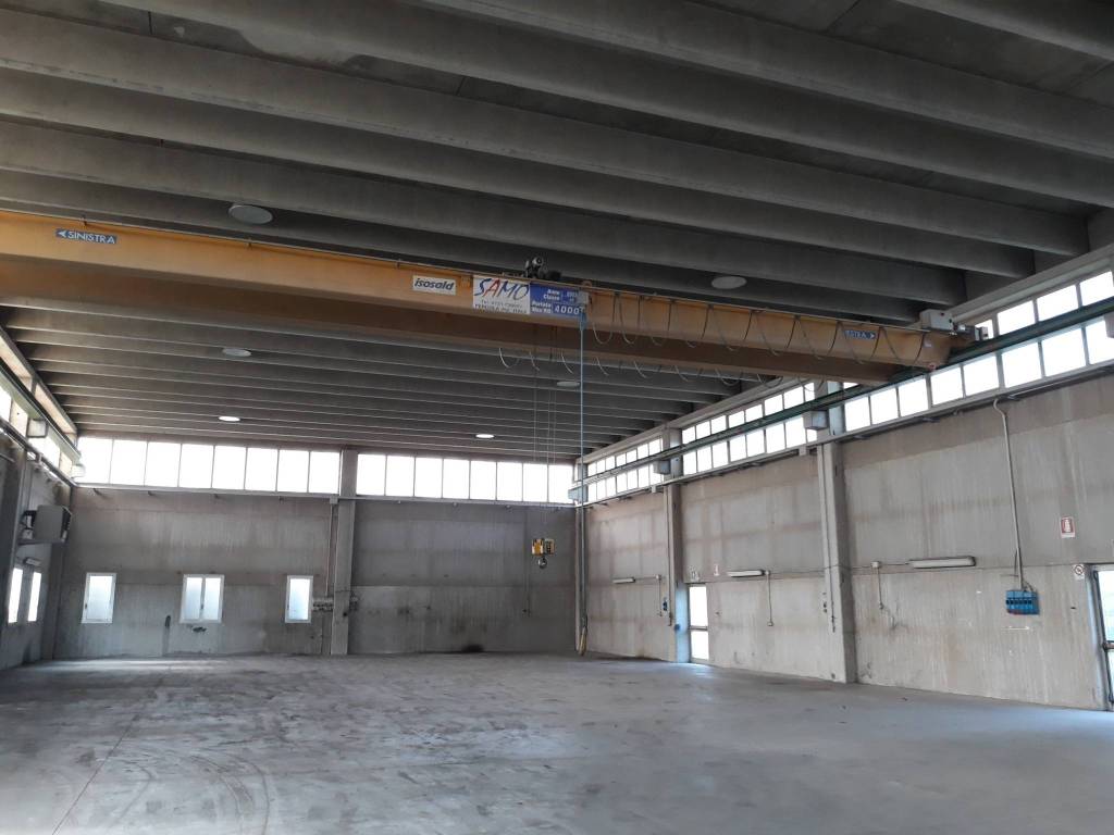 locale commerciale in affitto a Cesena in zona Torre del Moro