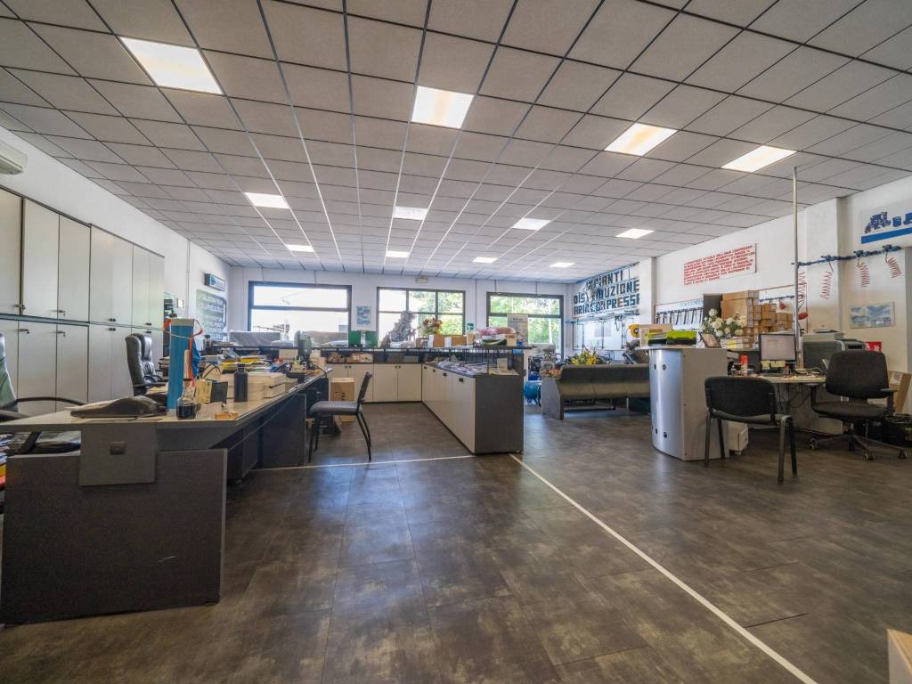 capannone in affitto a Cesena in zona Vigne