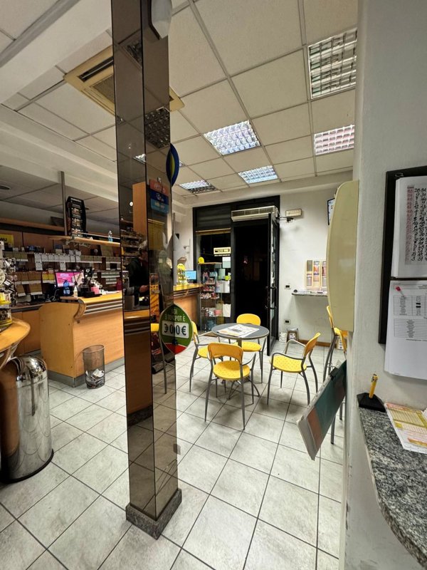 negozio in affitto a Cesena