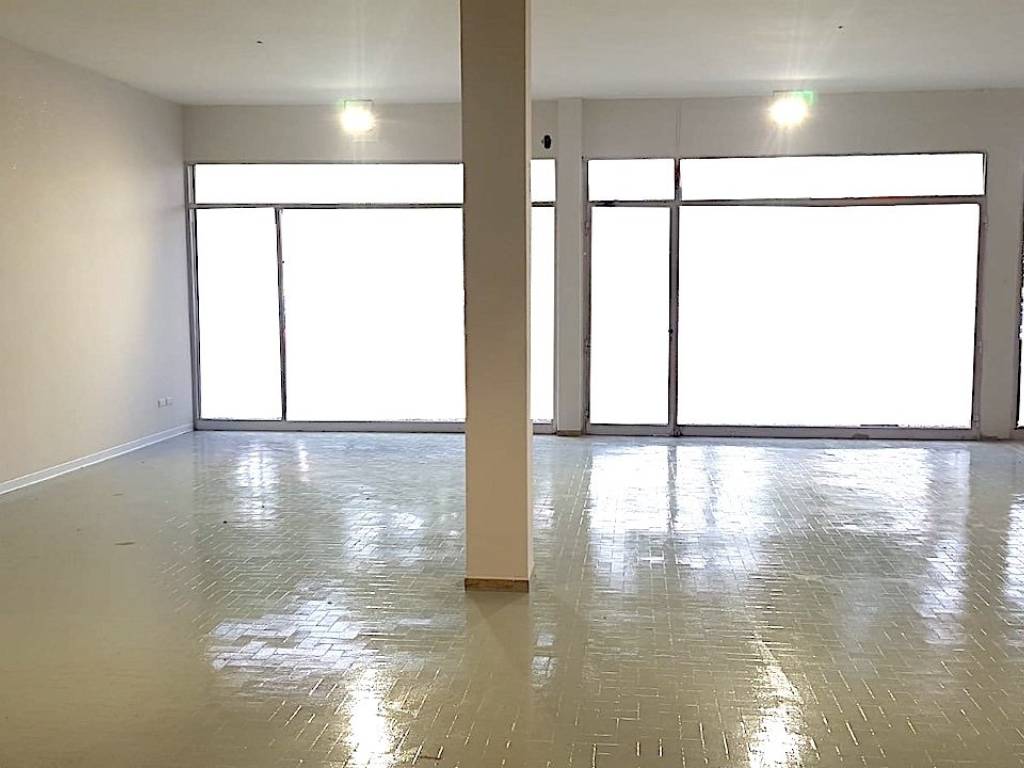 negozio in affitto a Cesena in zona Centro Storico