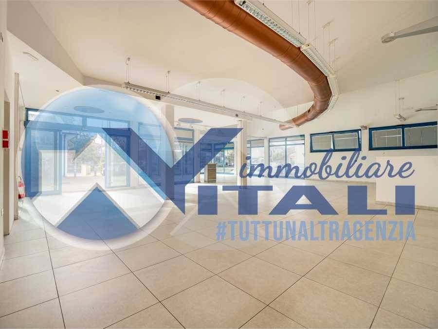 negozio in affitto a Cesena in zona San Giorgio
