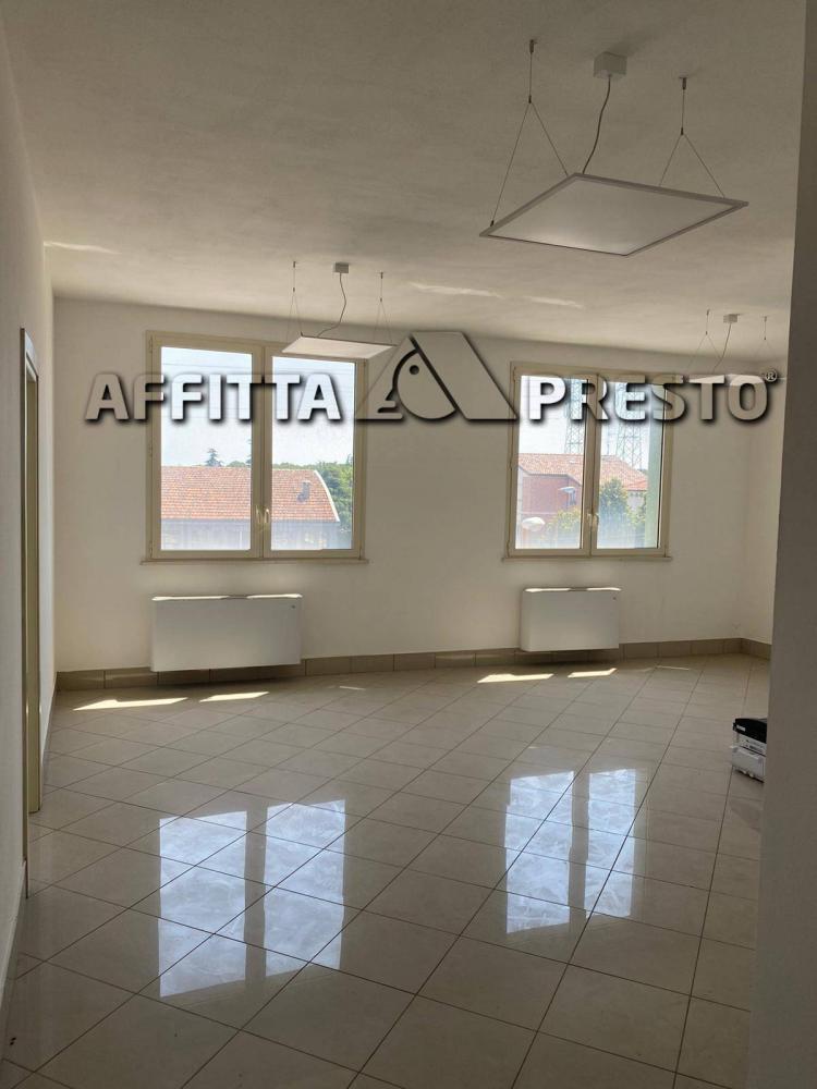 ufficio in affitto a Cesena in zona Villa Chiaviche