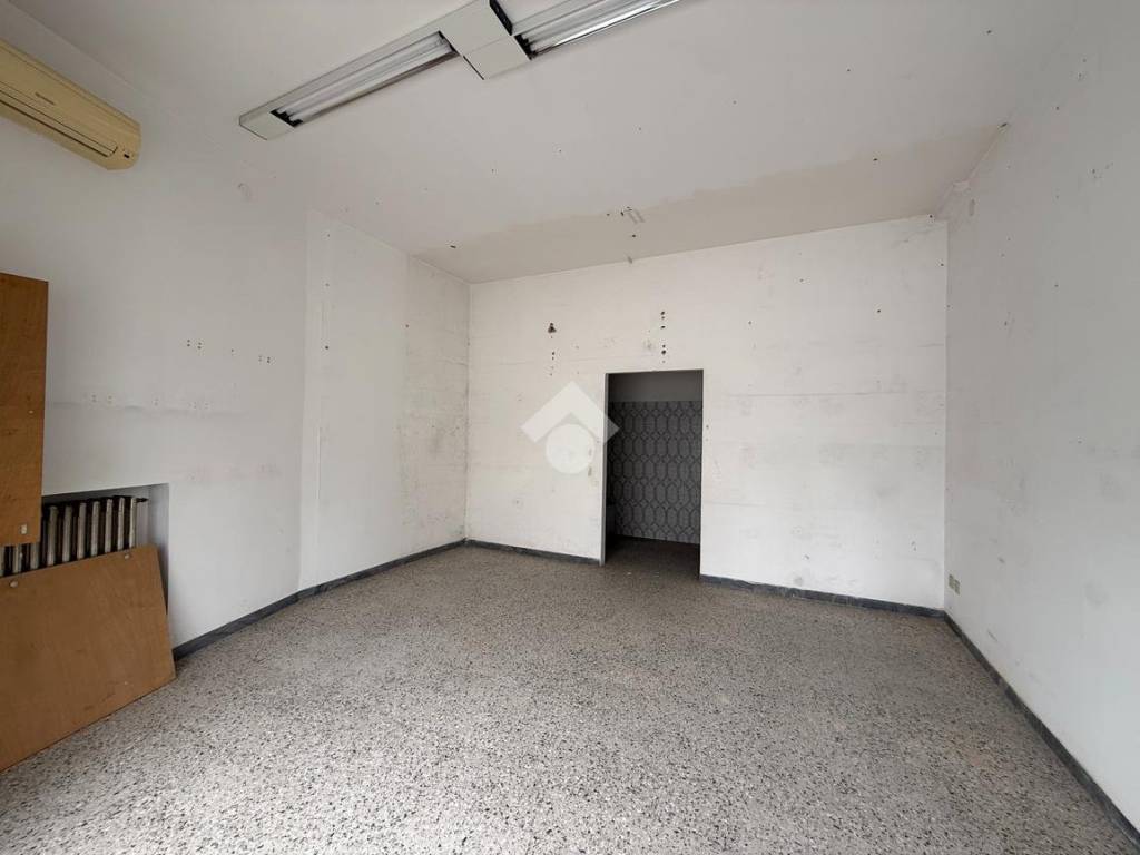 locale commerciale in affitto a Cesena in zona Torre del Moro