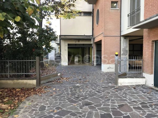 negozio in affitto a Cesena in zona San Rocco
