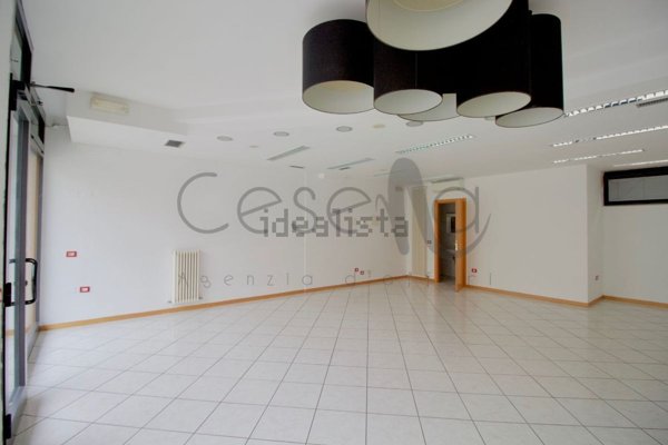negozio in affitto a Cesena in zona Sant'Egidio