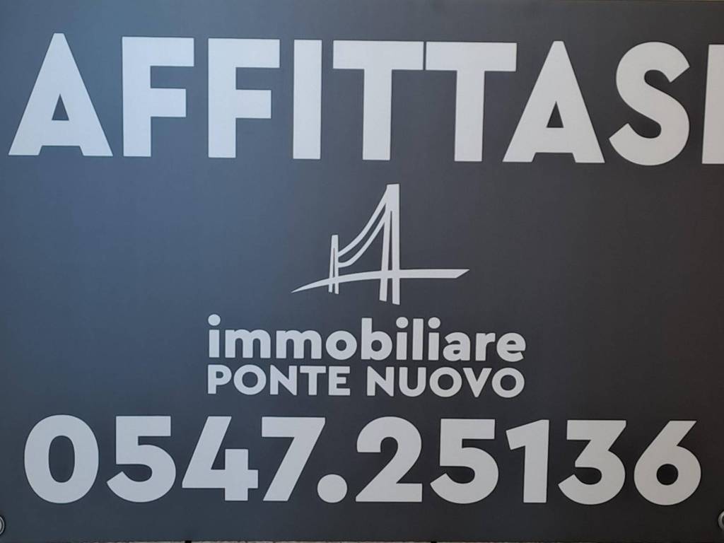 negozio in affitto a Cesena in zona Centro Storico