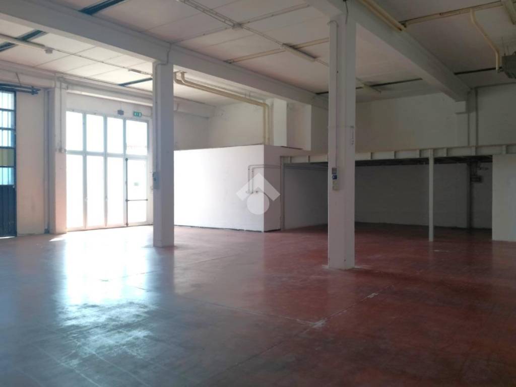 capannone in affitto a Cesena in zona Vigne