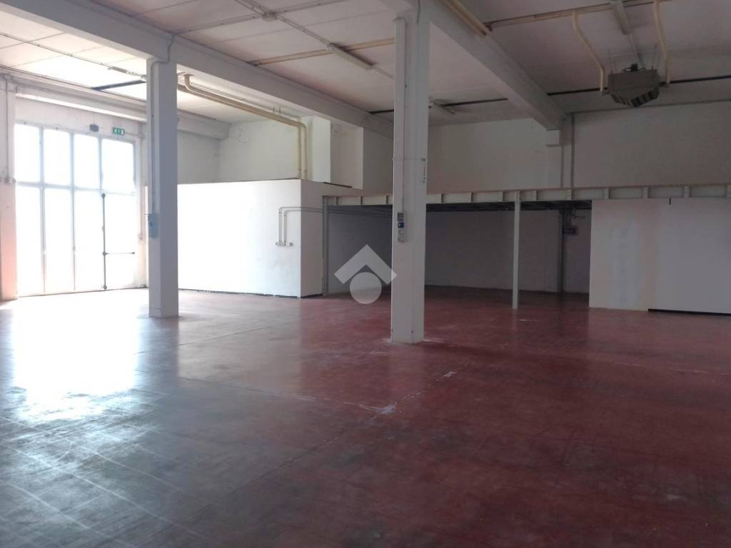 locale commerciale in affitto a Cesena in zona Vigne