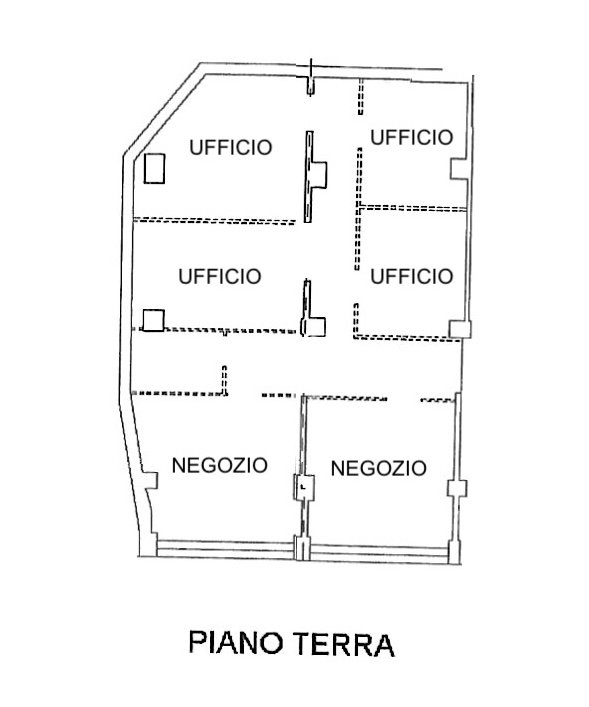 negozio in affitto a Cesena in zona Centro Storico