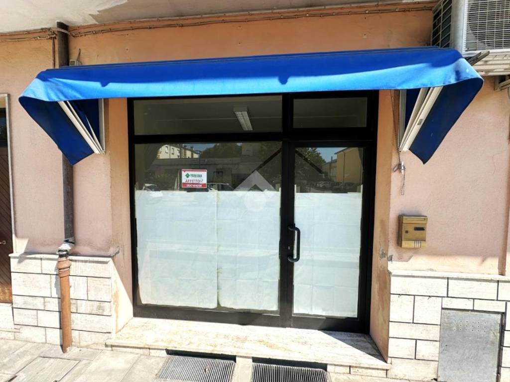 negozio in affitto a Cesena in zona Torre del Moro