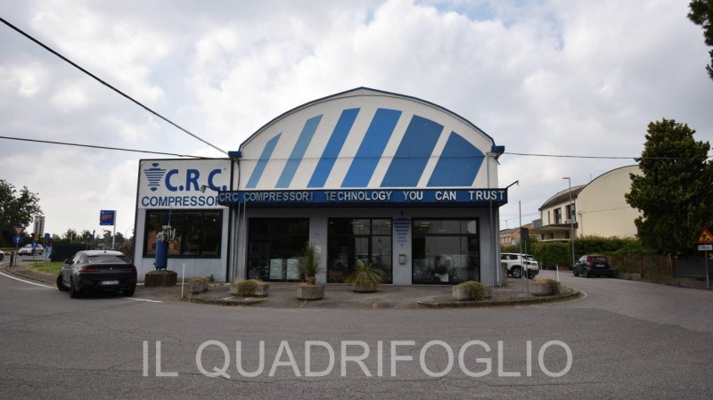 locale commerciale in affitto a Cesena in zona Centro Storico
