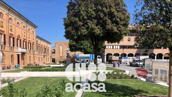 box auto in affitto a Cesena in zona Centro Storico