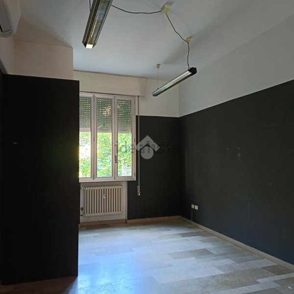 negozio in affitto a Cesena in zona Centro Storico
